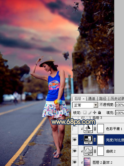 Photoshop调出昏暗的霞光公路上的美女图片