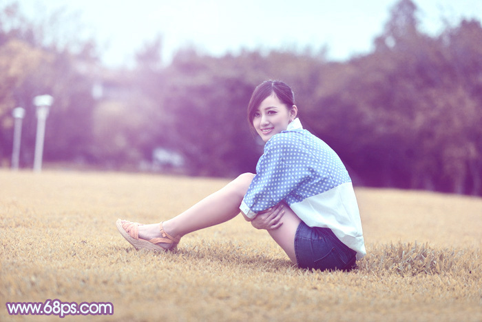 Photoshop将草地上的美女打造甜美的淡调蓝黄色