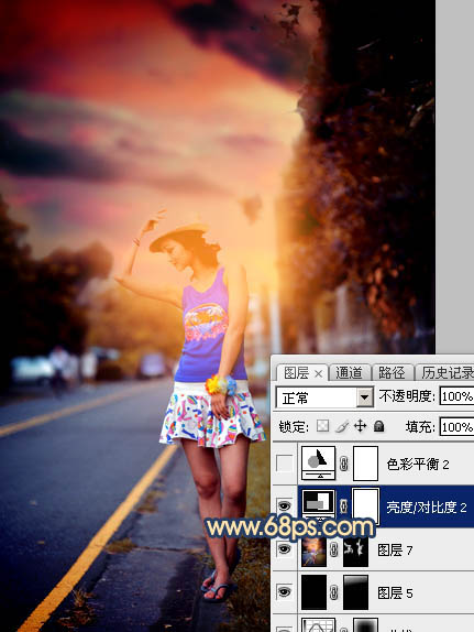 Photoshop调出昏暗的霞光公路上的美女图片