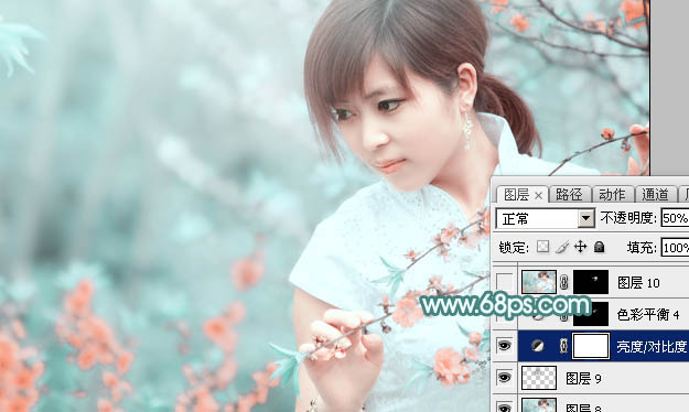 Photoshop将桃花林中的美女加上清爽的古典淡青色