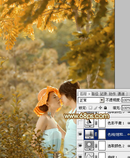 Photoshop将树林情侣图片增加上柔和秋季粉黄色