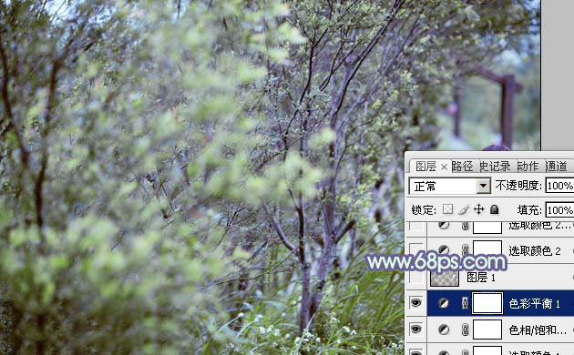 Photoshop为树林人物图片增加上唯美的韩系淡蓝色效果