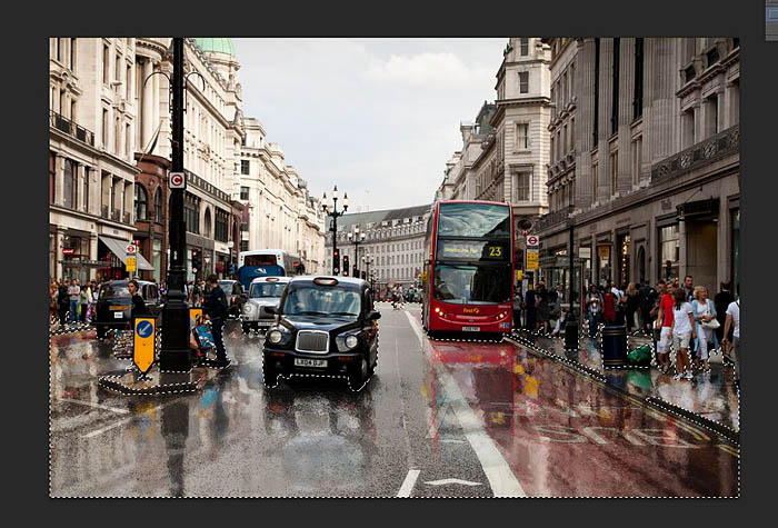 Photoshop将街道图片调出雨水湿润的路面