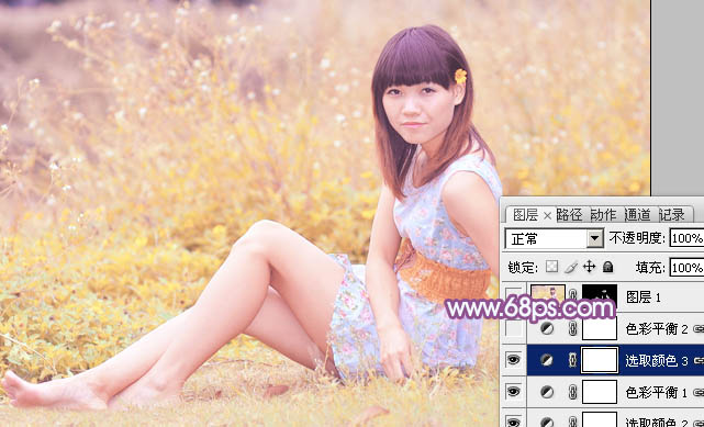 Photoshop将坐在草地上人物图片调制出淡淡的暖紫色