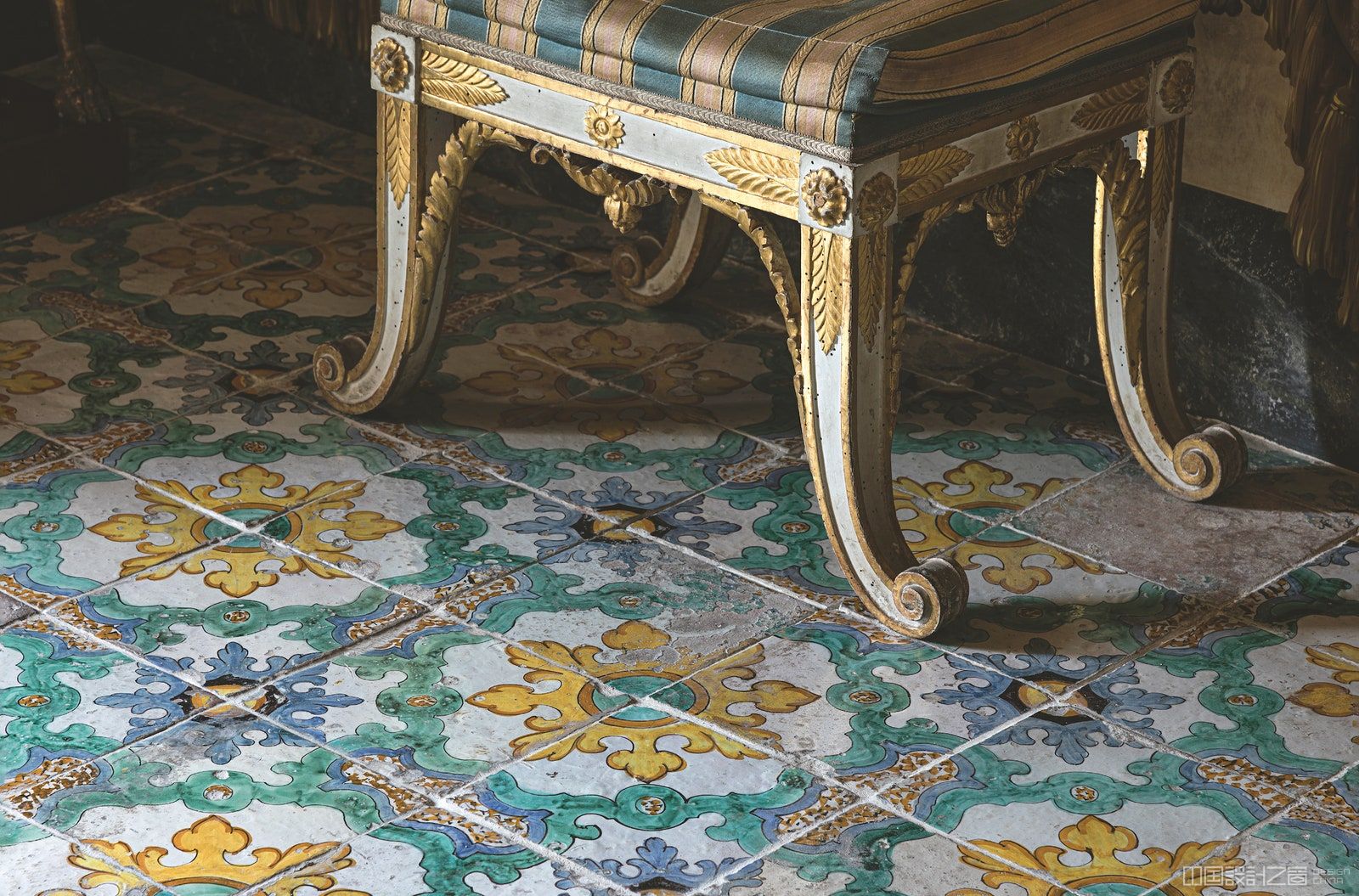 Image may co<em></em>ntain Furniture Table Rug and Flooring