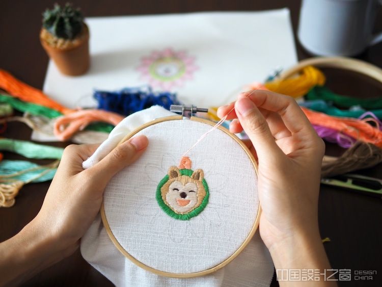 Embroidering a Dog