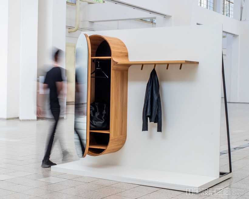 Oloo Smart Wardrobe by Martin Coufal