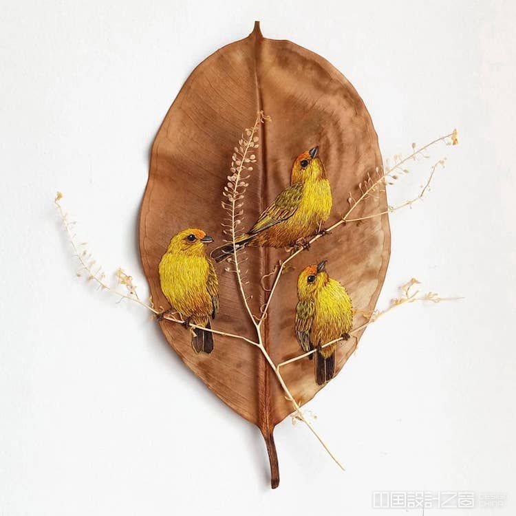 Embroidery on Leaves on Laura Dalla Vecchia