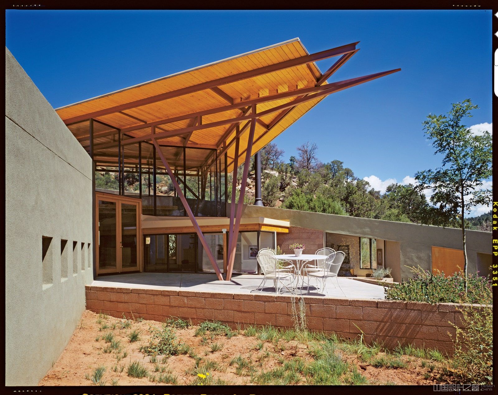 Image may co<em></em>ntain Patio Porch and Pergola