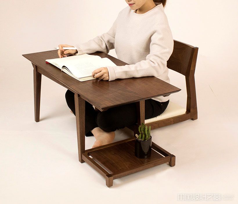 Floor Desk by Kyungah Sohn