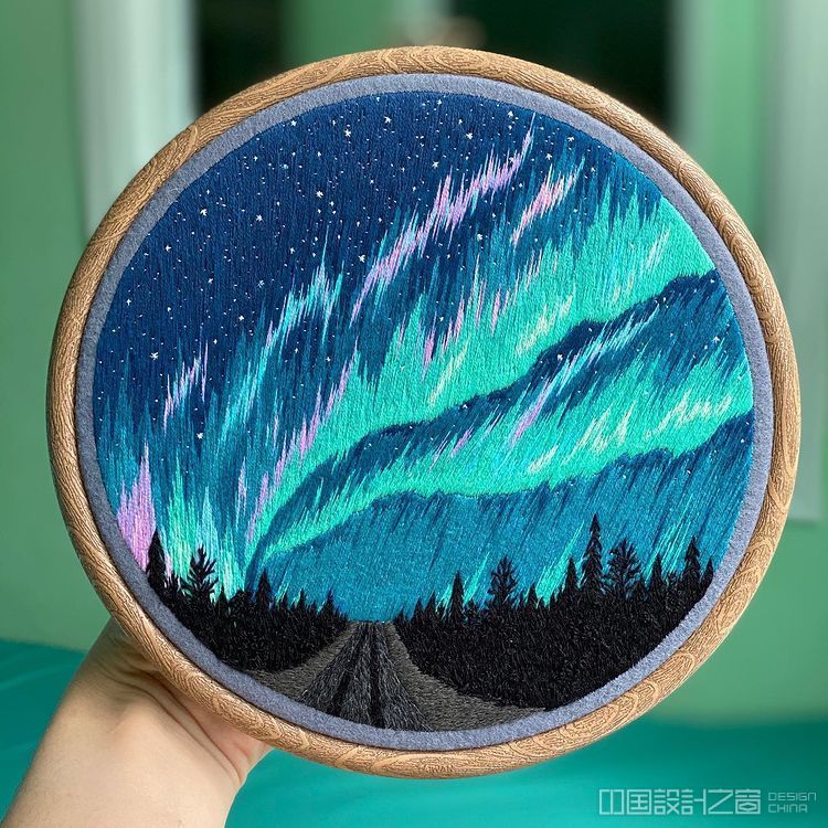 aLandscape Embroidery Art of the Northern LIghts