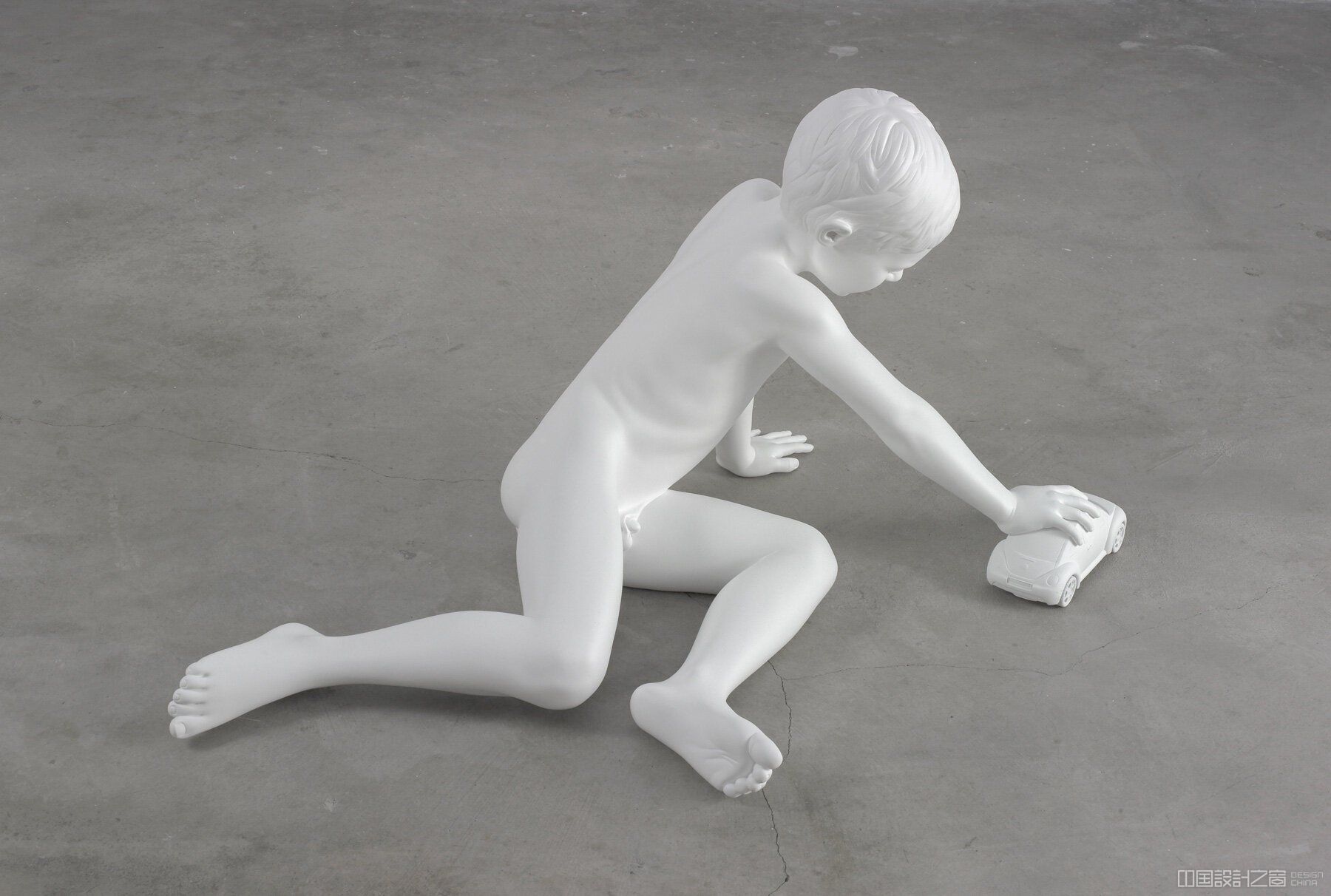 american-sculptor-charles-ray-two-exhibitions-bourse-de-commerce-pinault-collection-centre-pompidou-designboom-large2