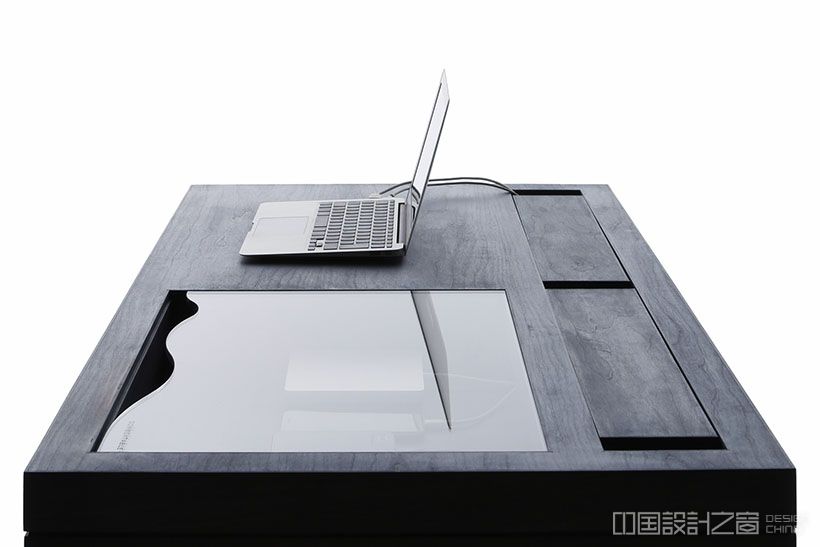 Co<em></em>nsentable WT+Ao. Work Desk for Modern Samurai by Takusei Kajitani