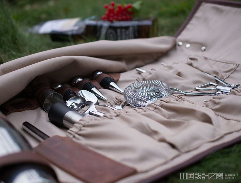 Stylish Organizer Bag For A Bartender On-The-Go