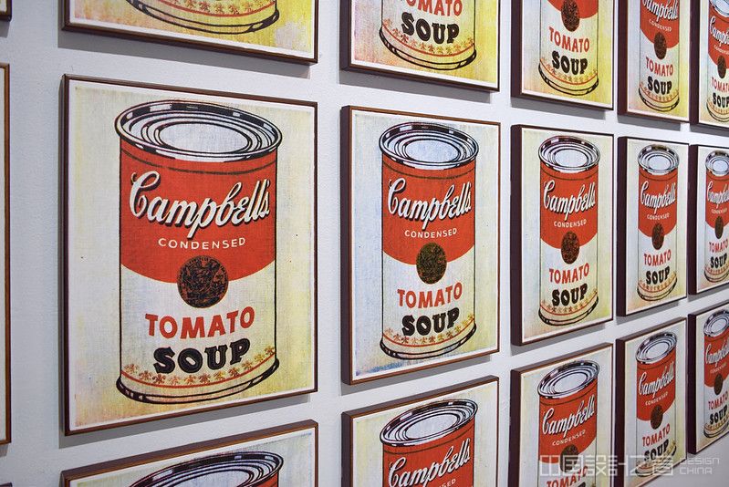 32 Campbell's Soup Cans