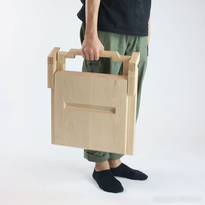 Attache Folding Stool by Chi-Hao Chiang