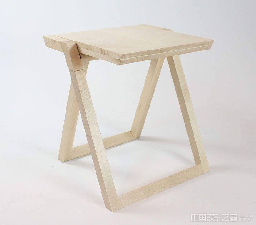 Attache Folding Stool by Chi-Hao Chiang