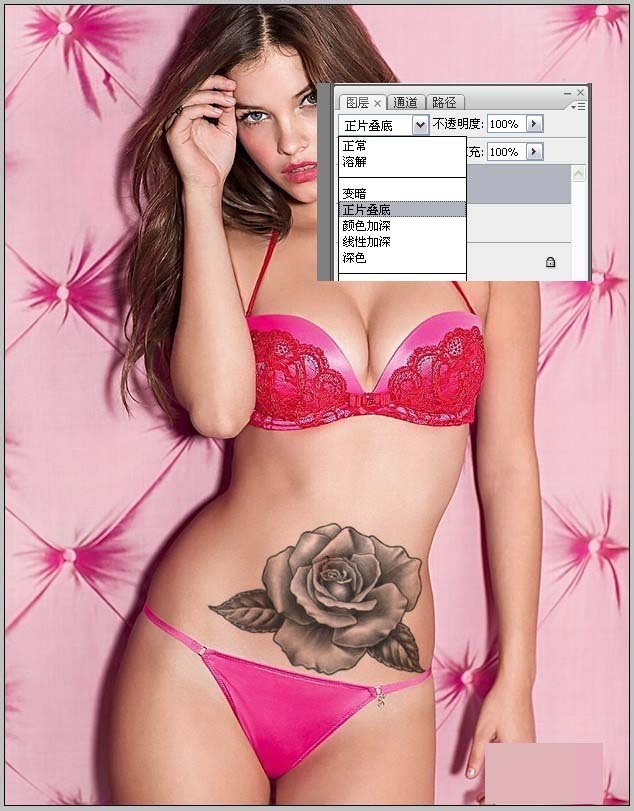 怎样用PS给照片上的性感美女加上逼真的花朵纹身效果?