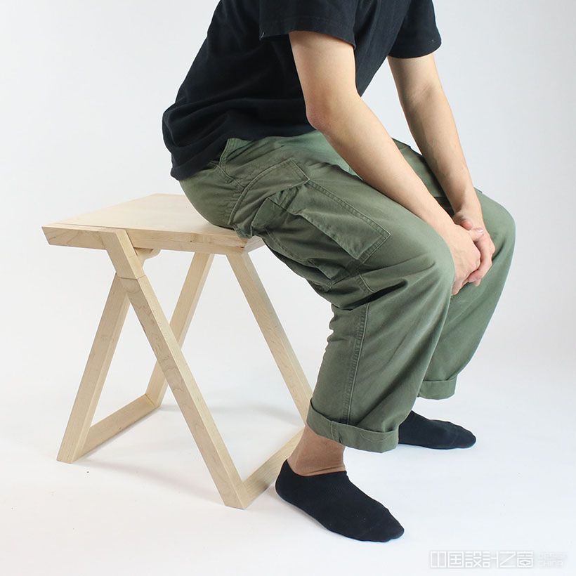 Attache Folding Stool by Chi-Hao Chiang