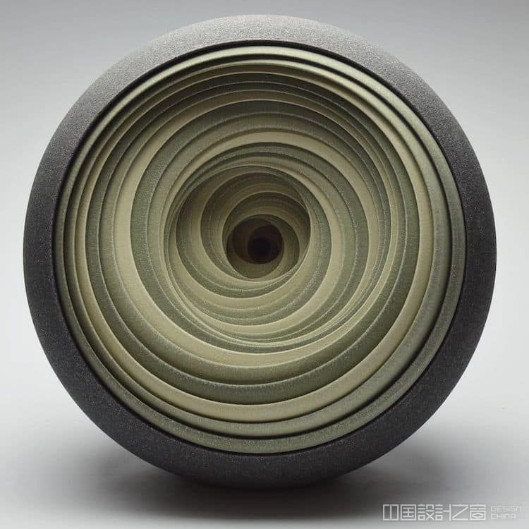 Ceramic Sculptures by Matthew Chambers