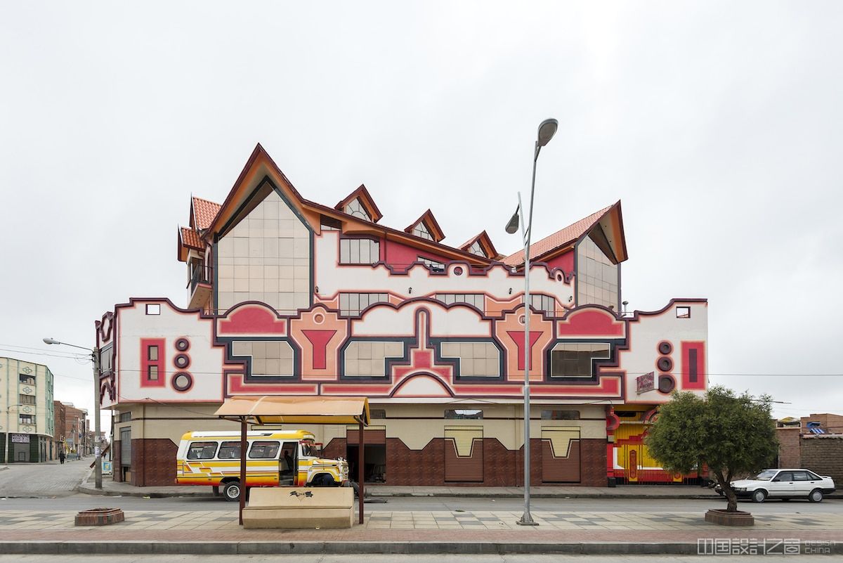 Cholet Architecture in Bolivia by Yuri Segalerba