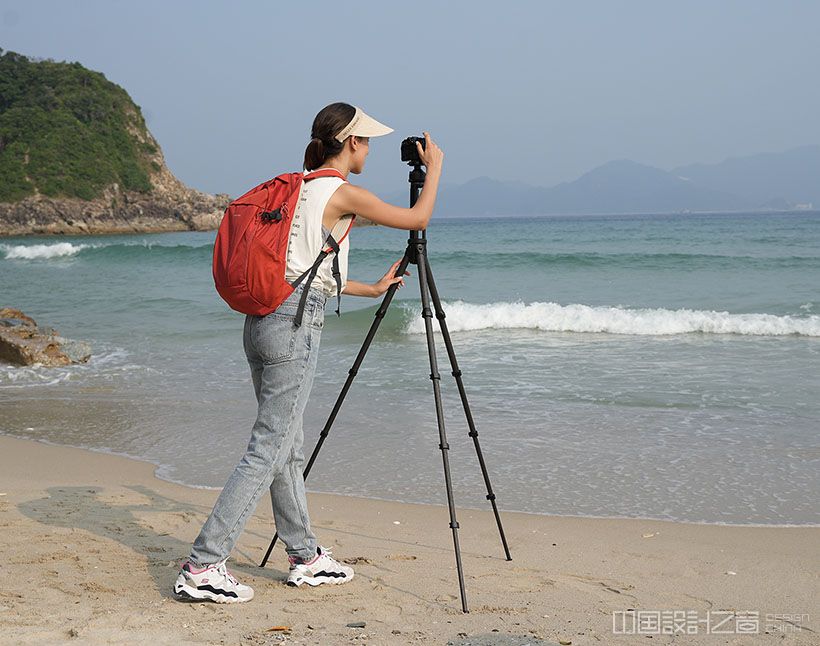heipi-compact-3-in-1-travel-tripod1