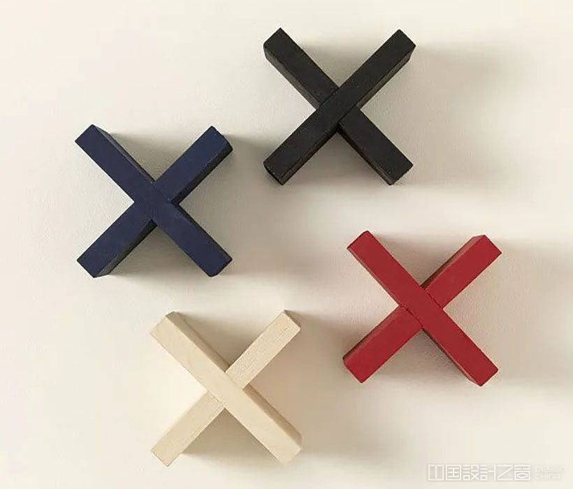 Tic Tac Toe Toilet Paper Holder by Rick Salek