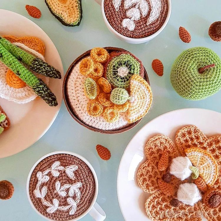 Crochet Food by Maria Skog