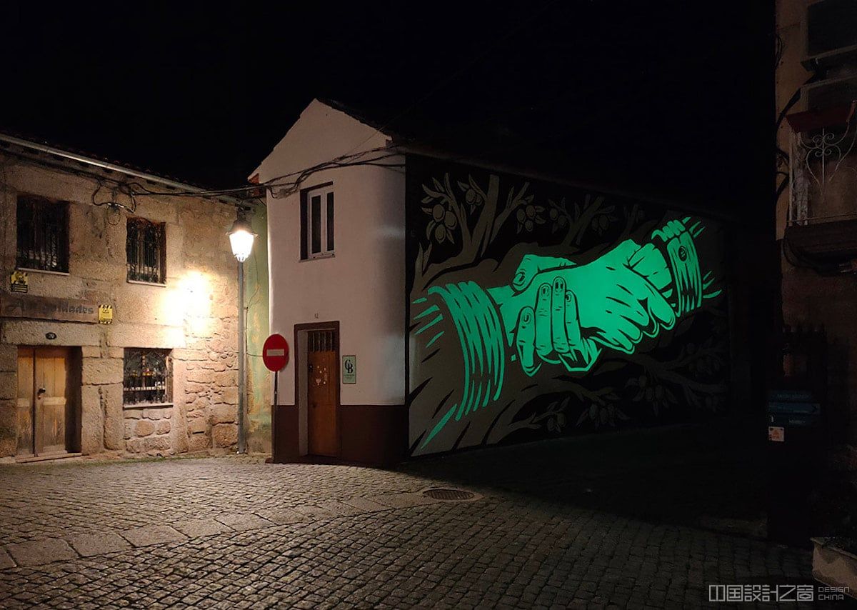 Light Sensitive Mural in Portugal by Reskate Studio