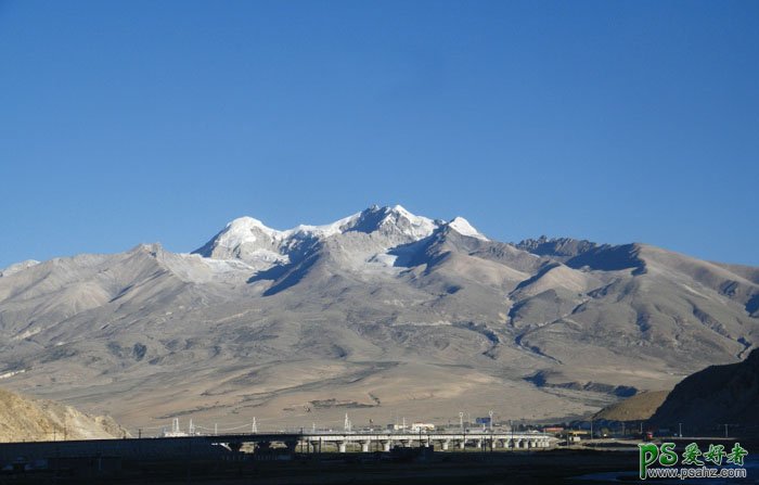 PS风景照合成实例教程：创意设计明月照耀雪山的风光场景