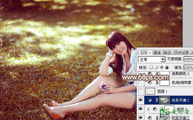 Photoshop给草地上自拍的唯美少女写真照调出阳光淡褐色效果