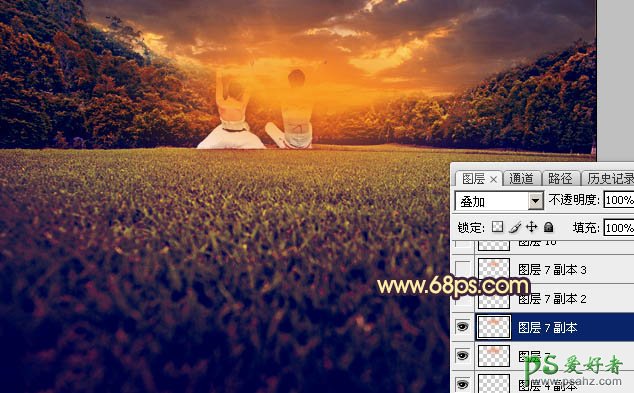PS图片调色：利用素材给草地上的唯美情侣图片调出灿烂的秋季晨曦