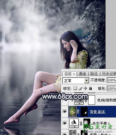 Photoshop给春天里的清纯少女玉腿美脚写真照调出梦幻的暗蓝色