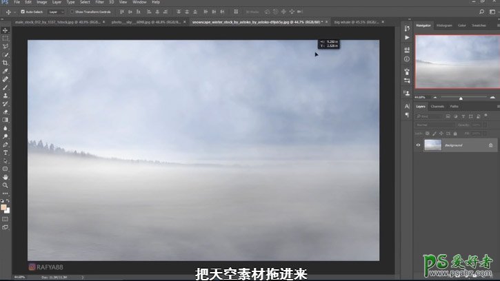 Photoshop创意合成一个小女孩儿在天空的阶梯上遇见飞翔的鲸鱼场