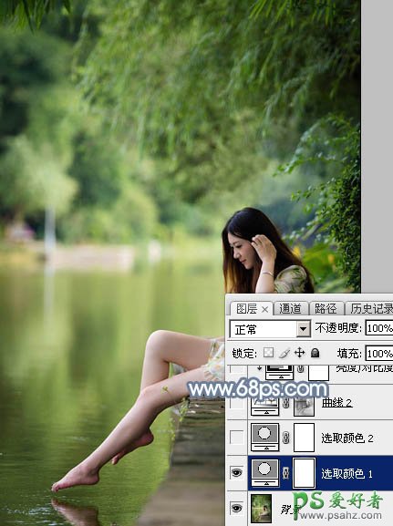 Photoshop给外景自拍的长腿美足少女生活照调出柔和的古典青蓝色