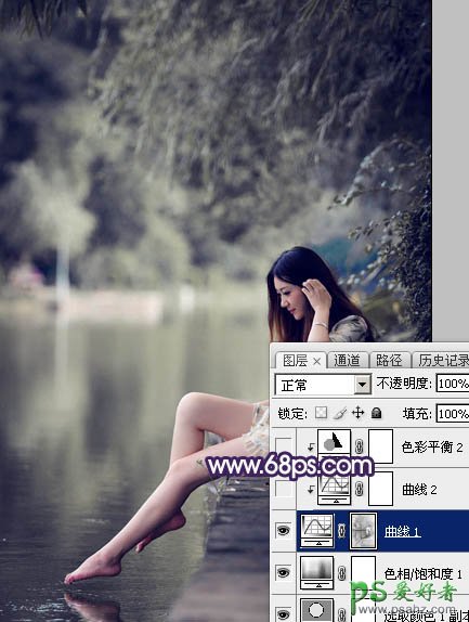 PS美女调色教程：给水边自拍的长腿女生艺术照调出唯美的中性冷色