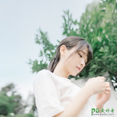 PS美女人像后期调色教程：打造文艺澄净的风格清纯女生唯美图片