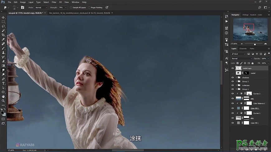 Photoshop创意合成风浪中在海上漂流的美女，坐皮箱漂流的美女。