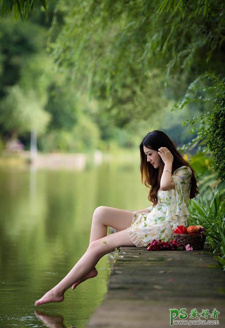 PS美女图片调色实例：给公园水边自拍的美女照片调出唯美的红褐色