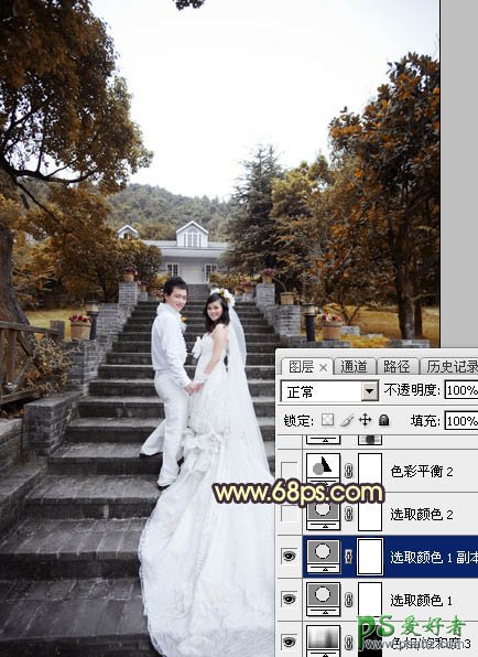 PS调色教程:给古建筑风景图片中拍摄的情侣婚纱照调出唯美的黄色