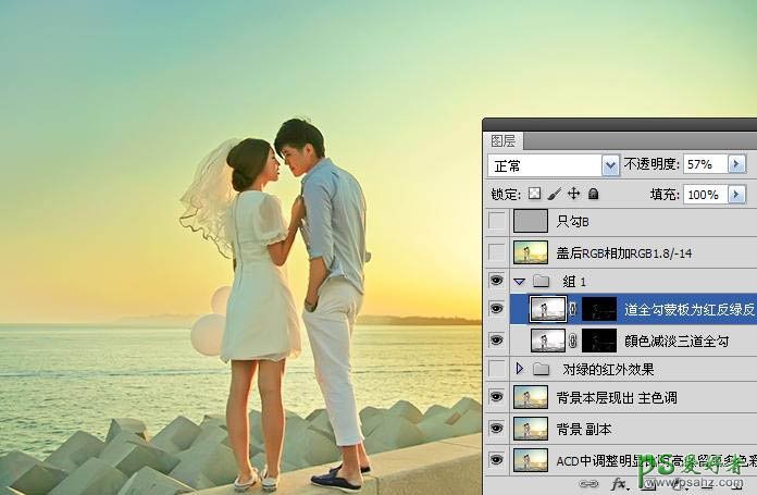 photoshop给清纯的海景情侣婚片调出鲜艳的青黄色