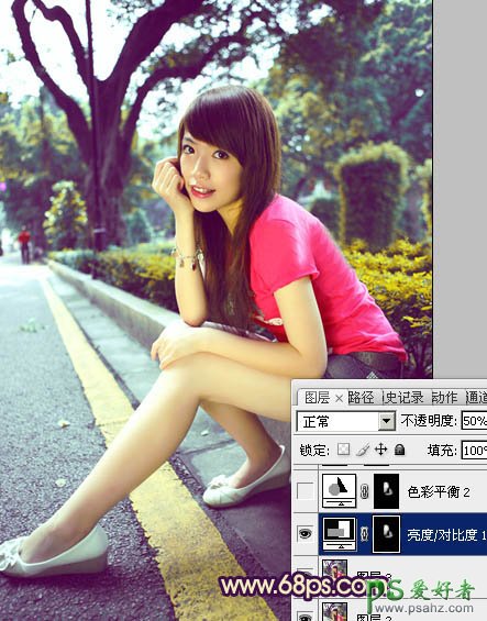 PS调色教程：给公路边坐着的红衣美腿少女图片调出灿烂的暖色