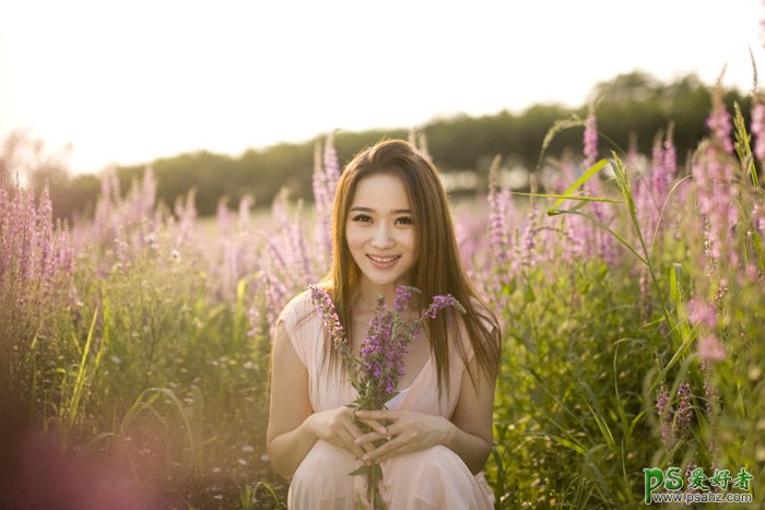 PS女生照片调色：给春装女生漂亮宝贝花海外景照调出意境的霞光色