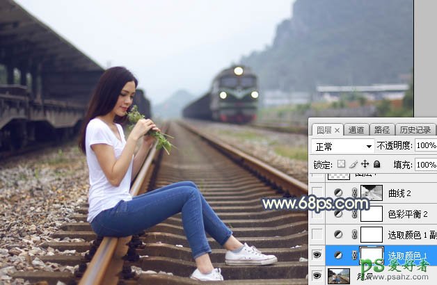 Photoshop给铁轨上外拍的可爱女生性感照片调出意境般的晨曦色
