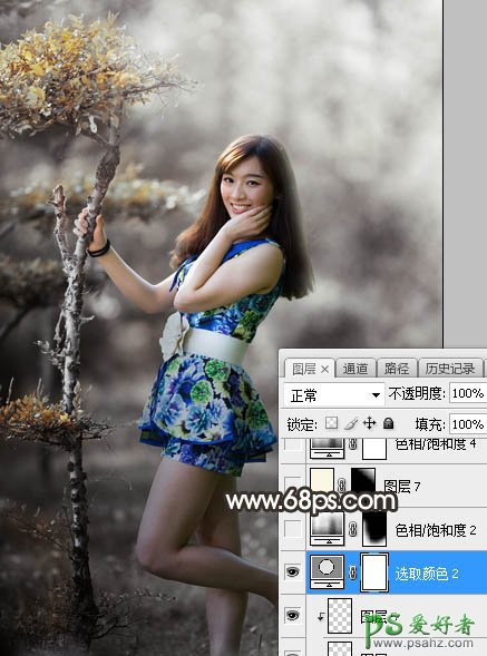 Photoshop给小树林中自拍的女生美腿照片调出中性暗红色调