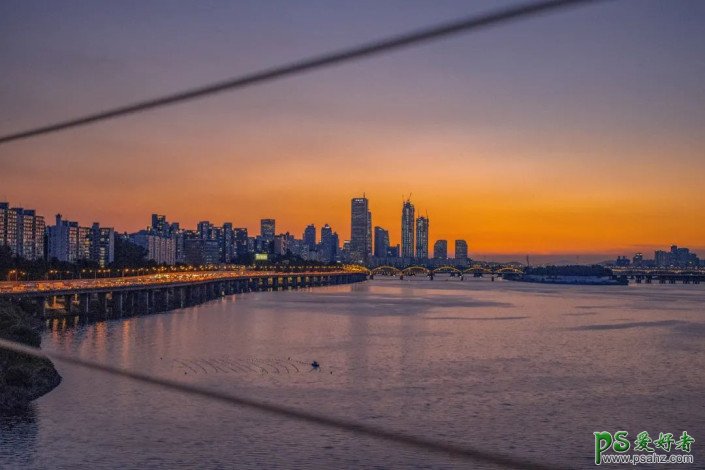 PS调色教程：学习给城市建筑风景照调出INS上流行的浪漫粉色调。