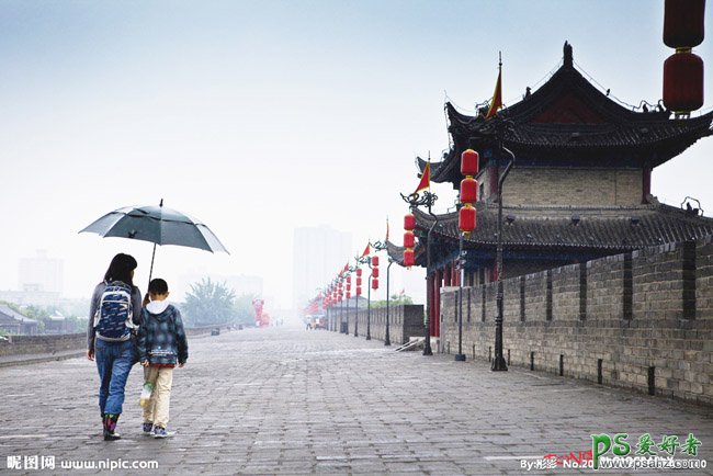 PS场景合成教程：给普通的街景照片合成出电闪雷鸣阴冷的雨夜场景