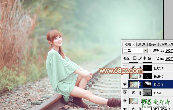 Photoshop图片调色实例教程:给铁轨上自拍的甜美女孩儿调出青绿色