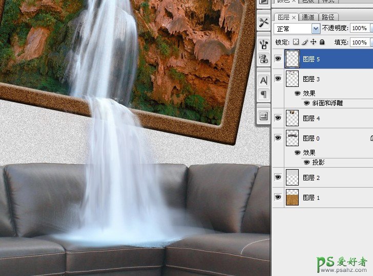 Photoshop合成从沙发背景墙画框中流出的瀑布。