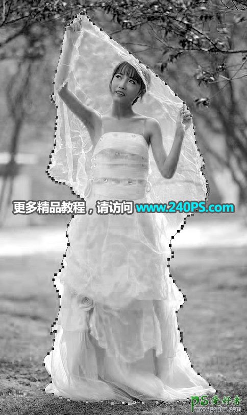 Photoshop给树林中拍摄的丰满迷人少女婚纱照进行快速抠图换背景